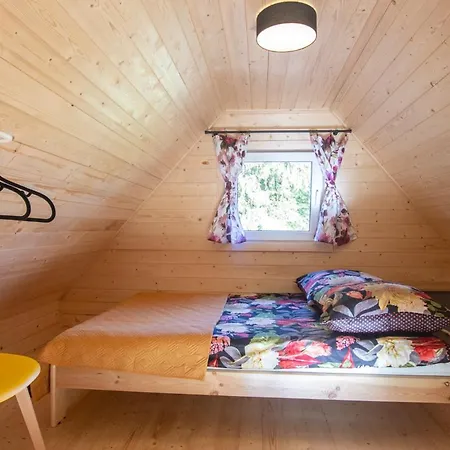 בקתה Domek שצ'קלארסקה פוראובה